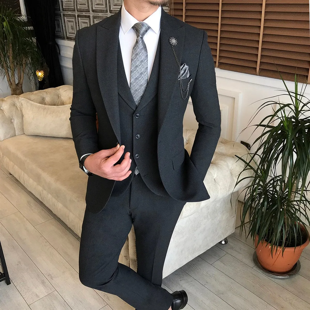 Bojoni Dark Grey Slim-Fit Suit 3-Piece