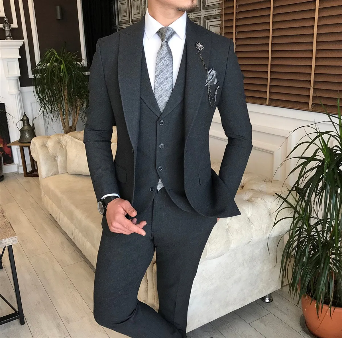 Bojoni Dark Grey Slim-Fit Suit 3-Piece