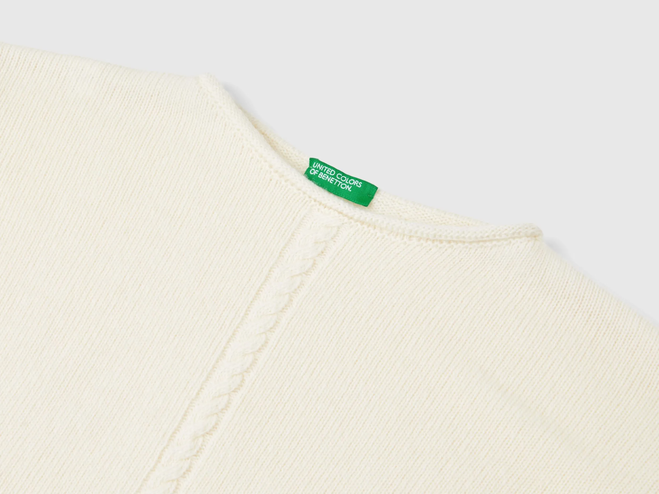 Cable knit sweater in wool blend - Creamy White | Benetton