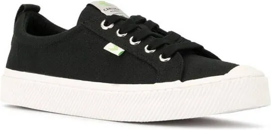 Cariuma OCA low-top canvas sneakers Black