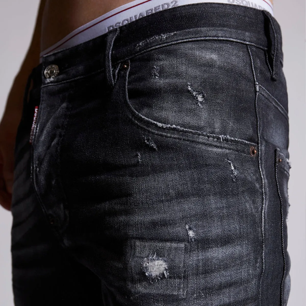 DSQUARED2 - Distressed Super Twinky Jeans in Grey