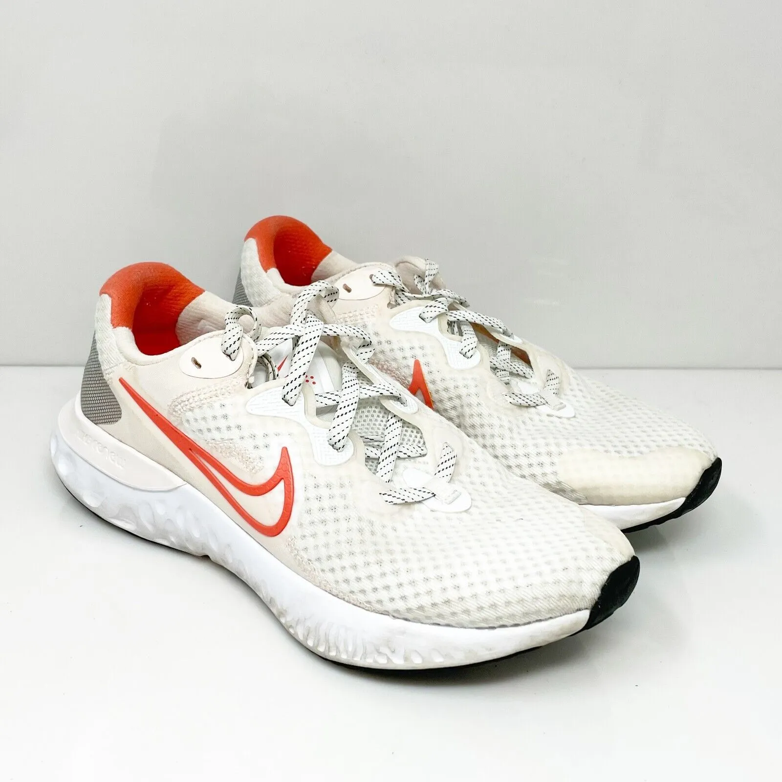 Nike Womens Renew Run 2 CU3505-105 White Running Shoes Sneakers Size 9.5