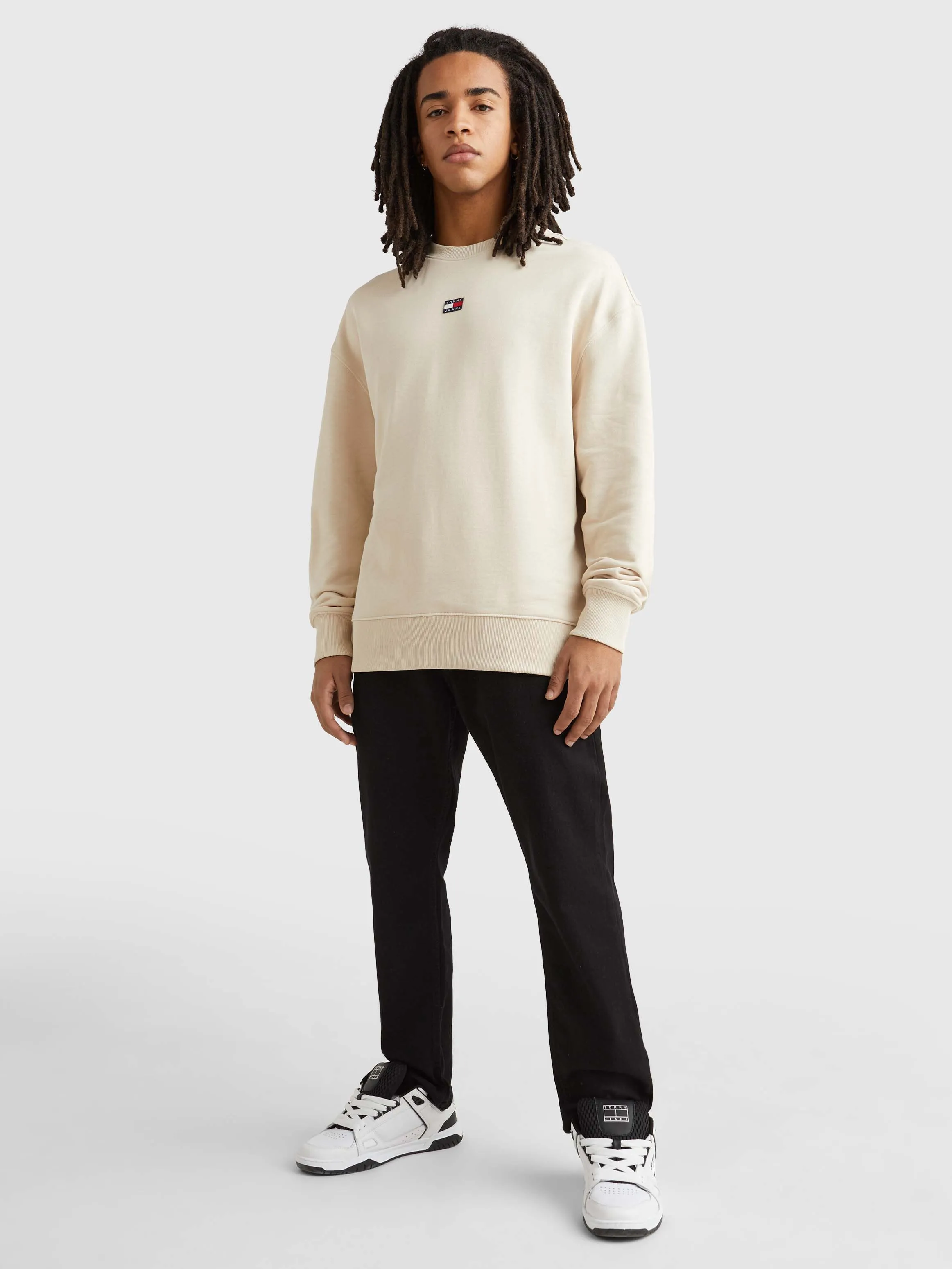 Relaxed Fit Badge Sweatshirt | Sweatshirts & Hoodies | Tommy Jeans