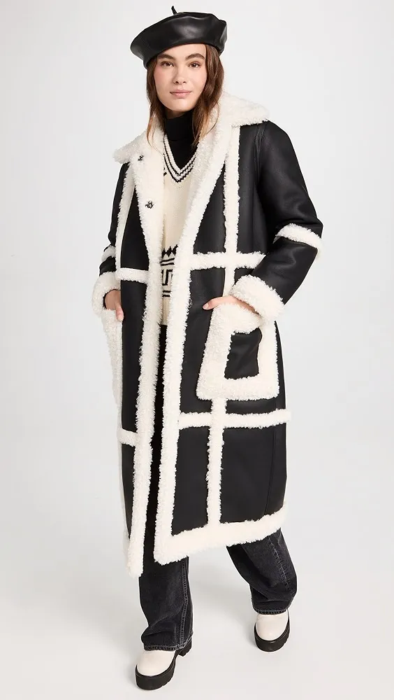 STAND STUDIO   Patrice Coat 