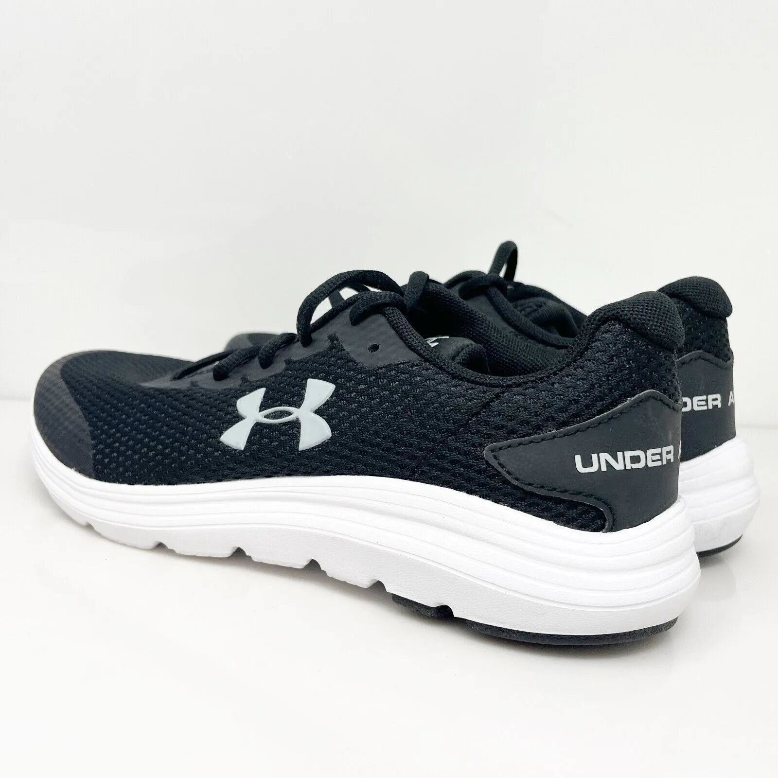 Under Armour Boys Surge 2 3022870-001 Black Running Shoes Sneakers Size 6.5Y