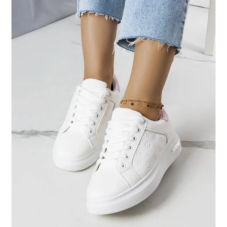 White high-soled sneakers from Tasha